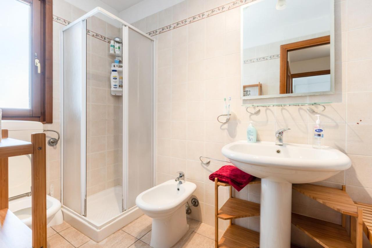 Ferienwohnung Lecce Colorful Flat With Terrace & Parking Exterior foto